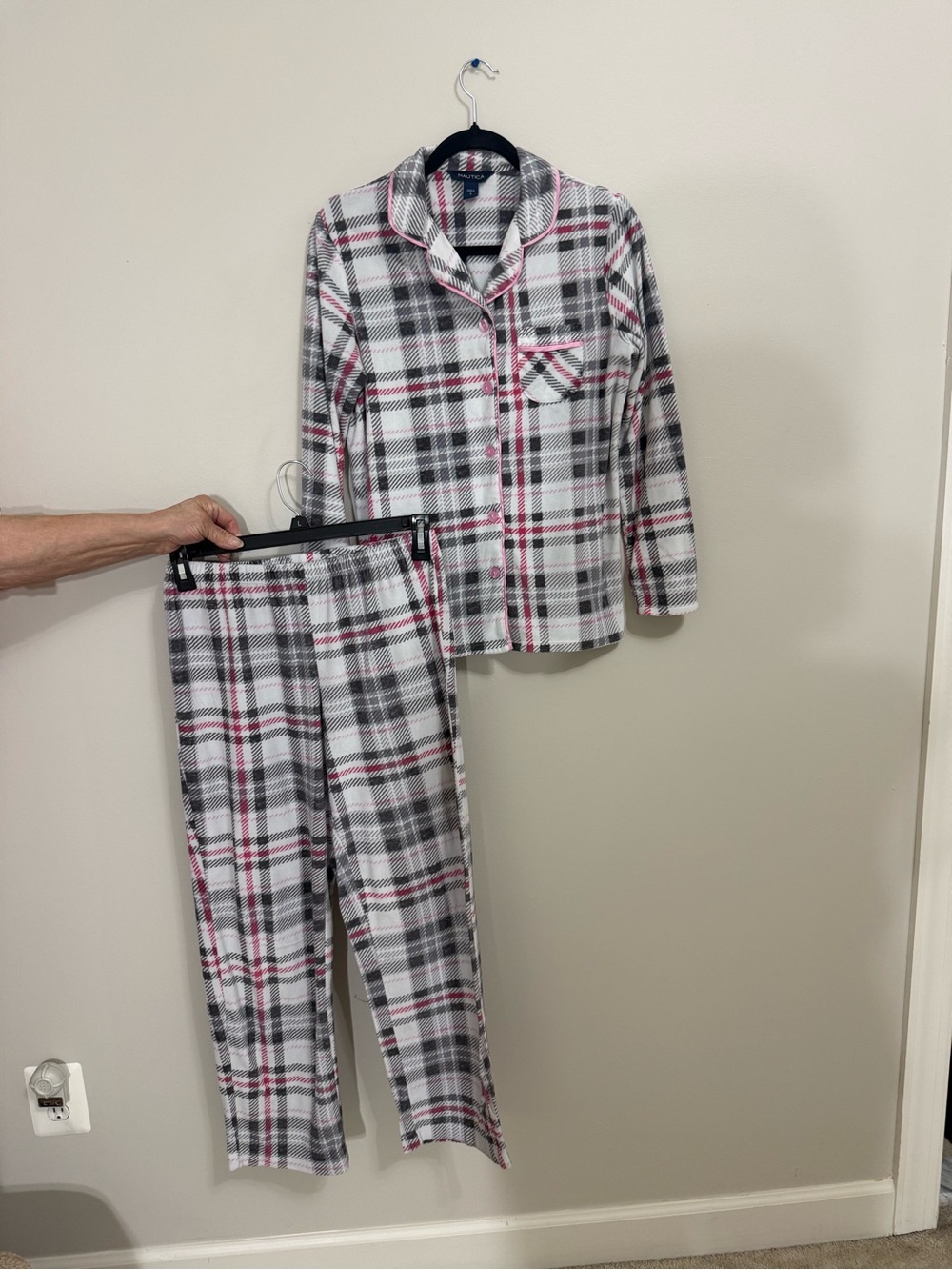 Nautica Gray Plaid Fleece Long Sleeve Pajama Set-Small -Soft-Cozy, EUC